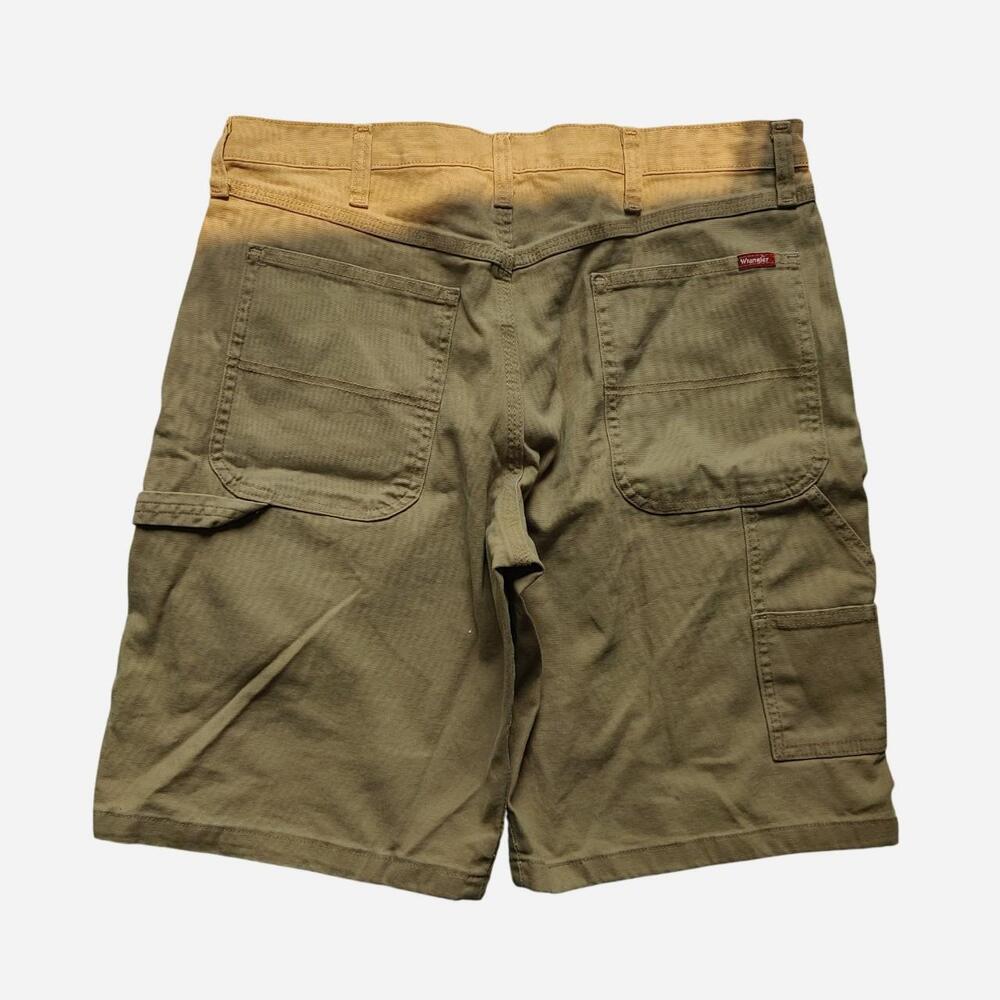 Wrangler tan & brown cotton shorts with a relaxed fit